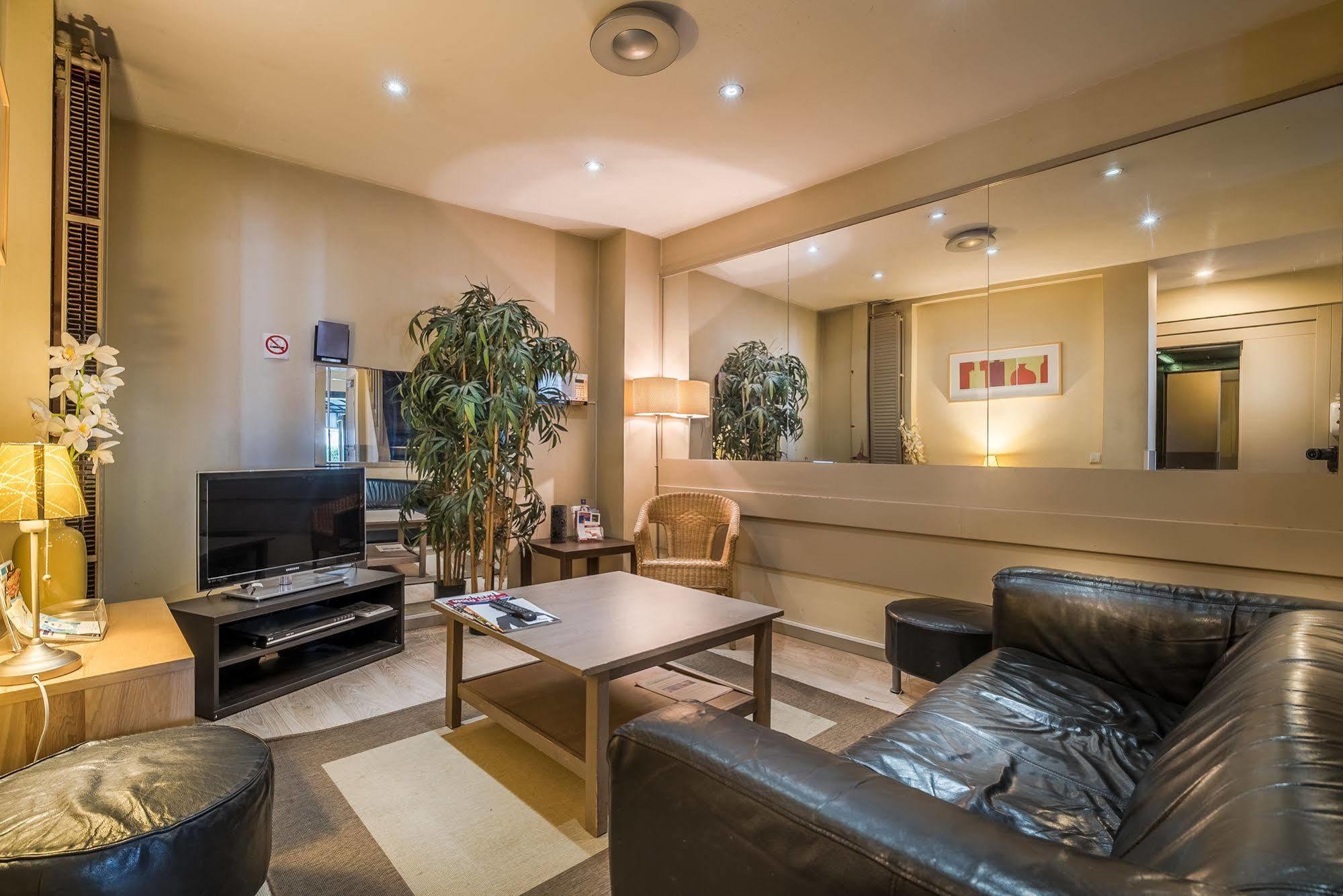 Hotel Lambeau Etterbeek Екстериор снимка
