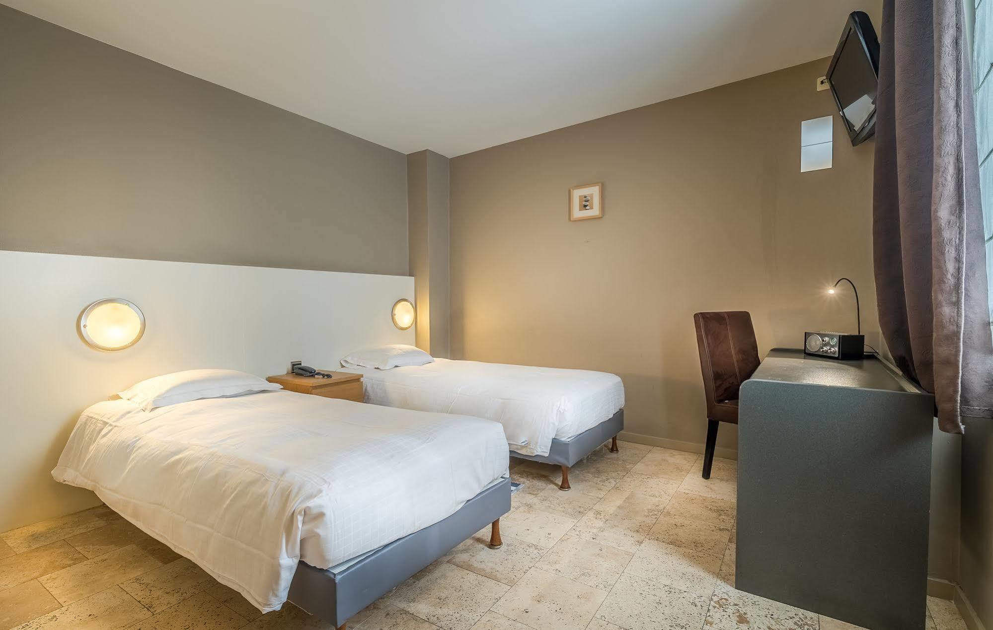 Hotel Lambeau Etterbeek Екстериор снимка
